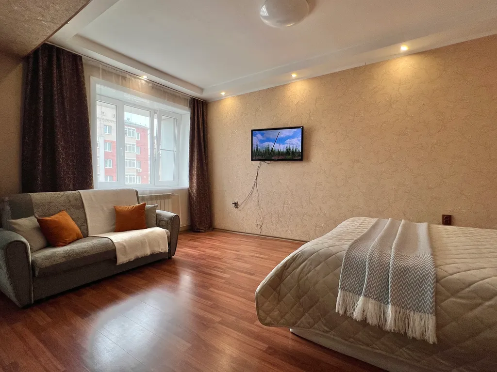 Уютная студия на Смолина в центре. Не берем оплату за финальную уборку