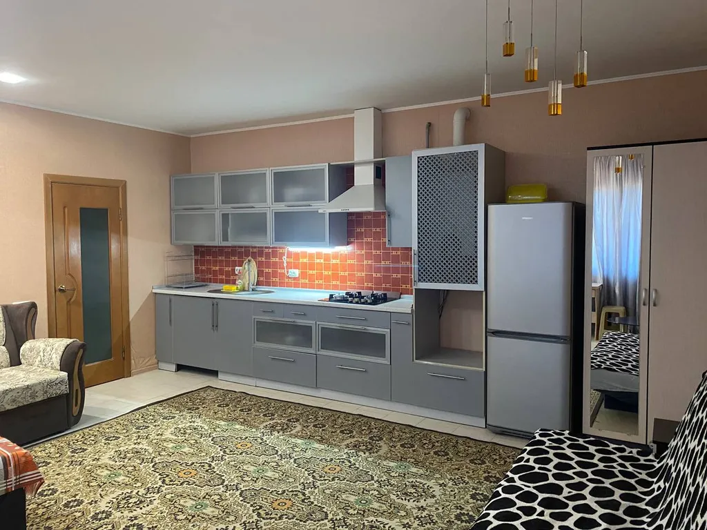 Квартира Комната-студия с кухней в частном доме — аренда посуточно в Заозёрное