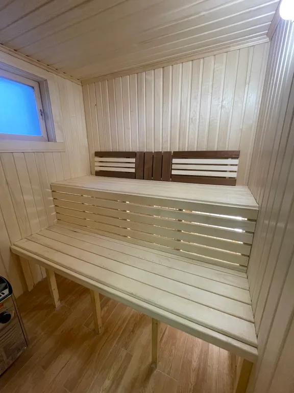 Коттедж Уютный караоке-коттедж — Светлое