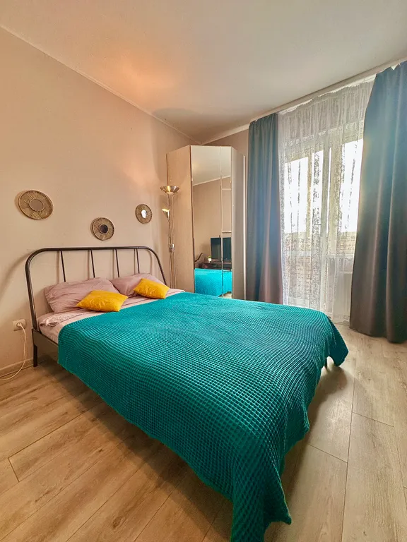 Квартира студия с видом на Неву