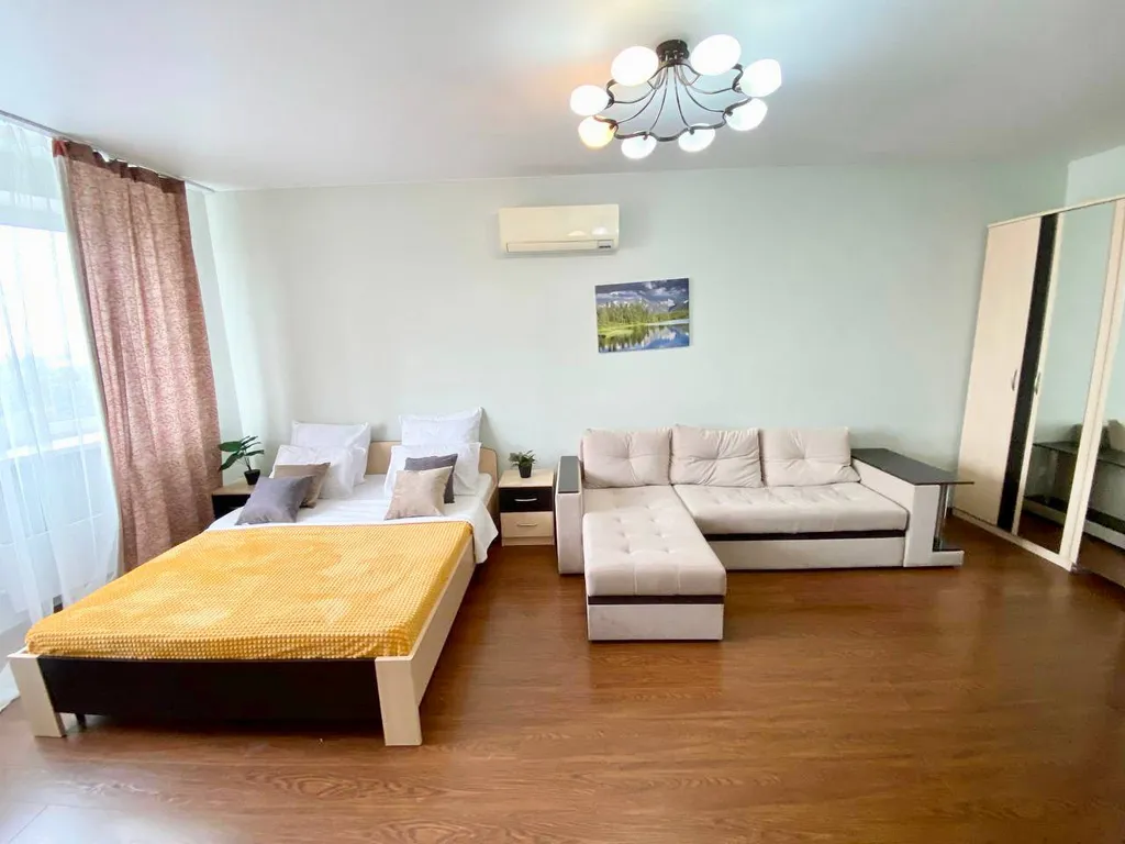 Просторная и уютная студия Санни Дейс