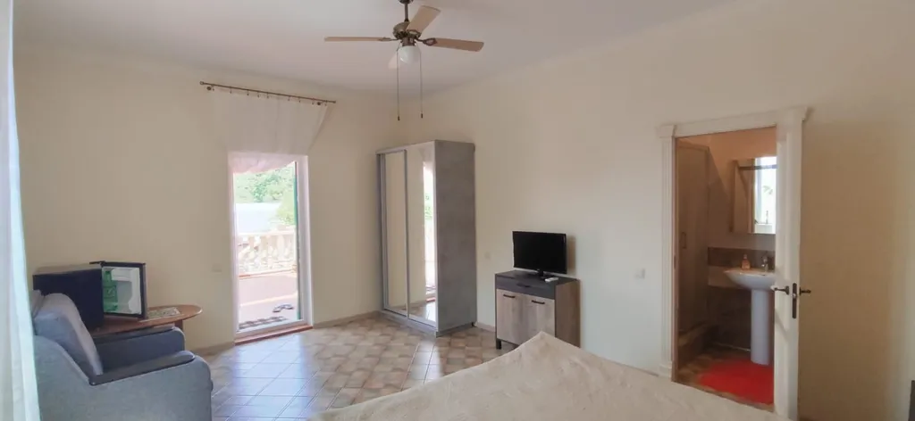 Отдых на море в тихом месте