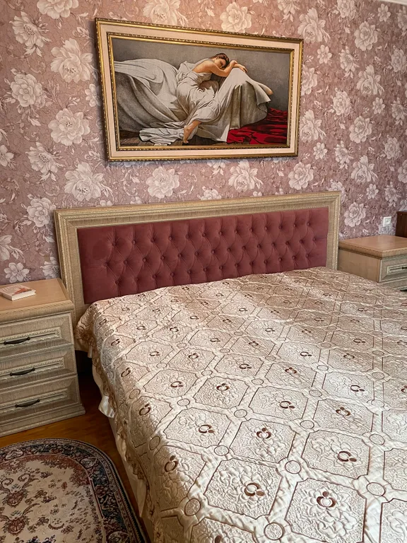 Квартира со своим двором у набережной