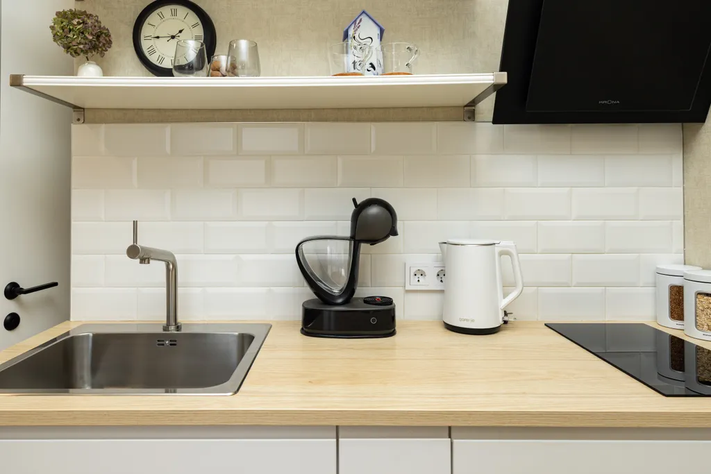 Студия с видом на рассвет в горах, с кухней и балконом