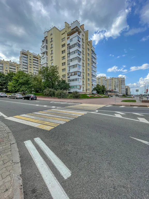 Квартира Комфортабельная трехкомнатная квартира в центре Минска — Минск