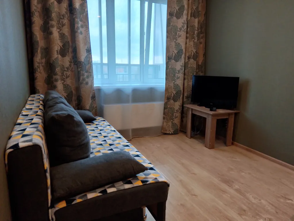 Квартира Уютная евро двушку около аэропорта Толмачево (им. Покрышкина)! — Обь