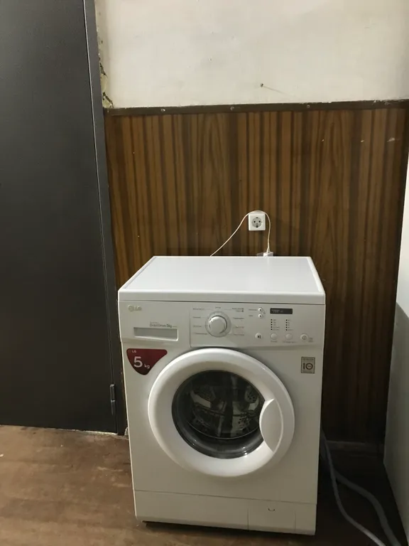 Комната в общежитии секционного типа в центре города