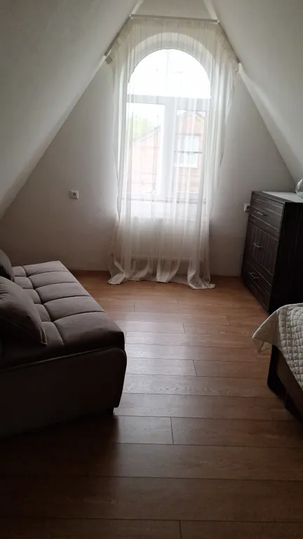 Двухэтажный кирпичный дом с уютом и атмосферой