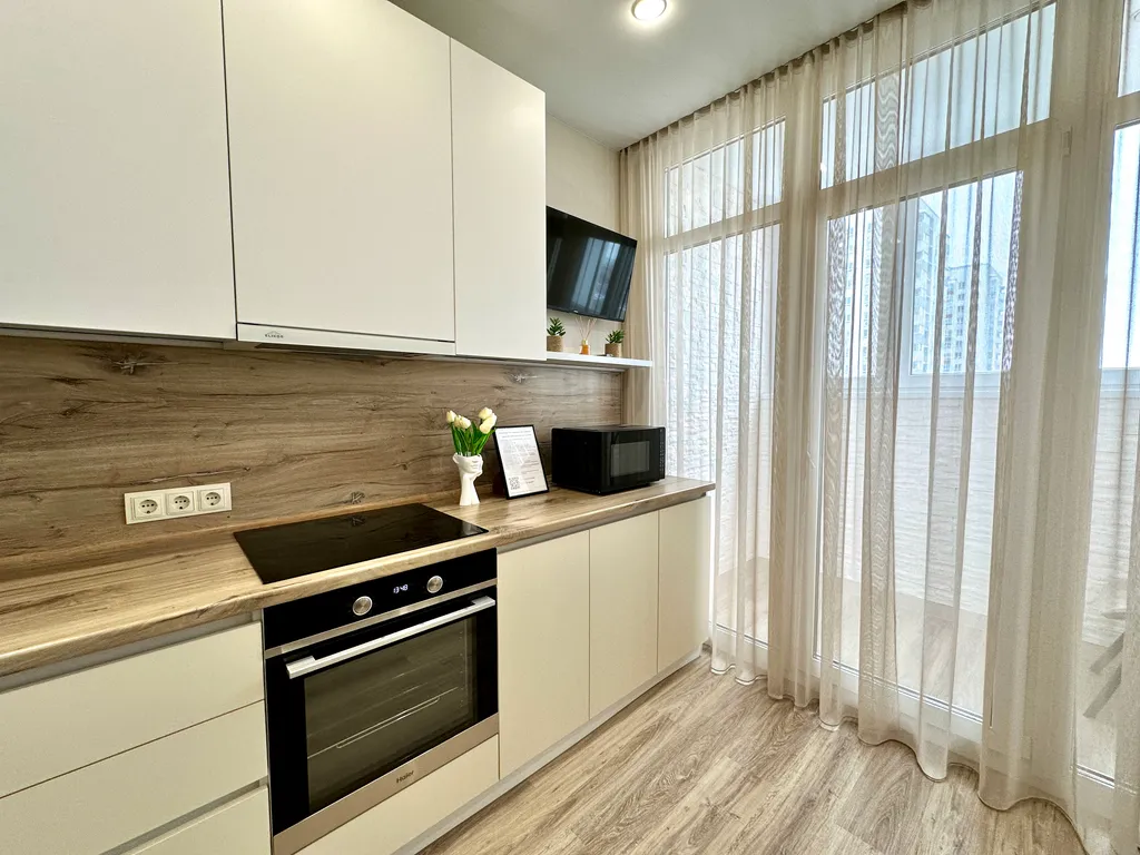 Уютная 1-комнатная квартира с видом на набережную и реку Свияга