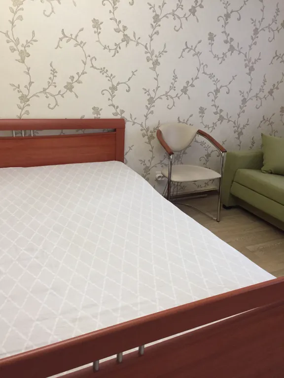 Уютная однокомнатная квартира рядом с Каскадом