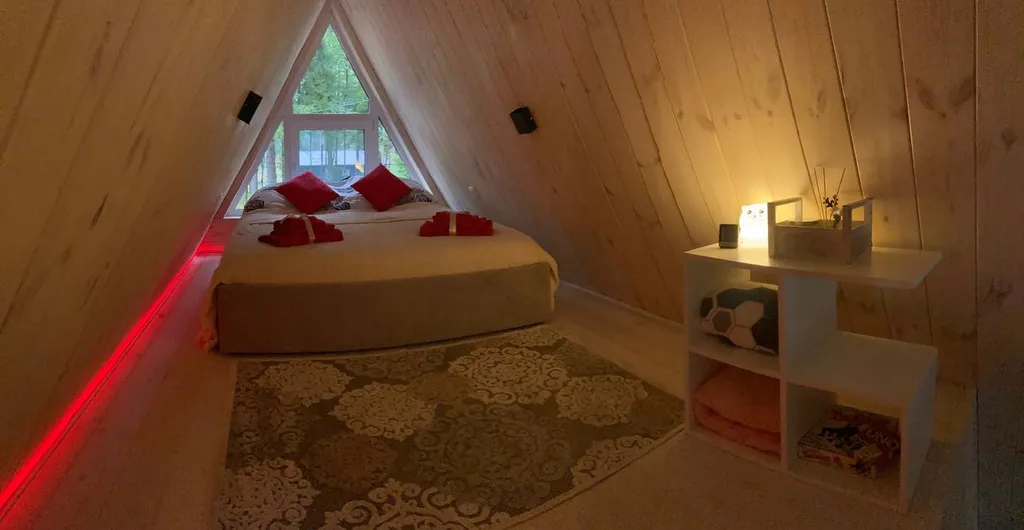 Уютный домик с банным чаном и панорамным видом на лес