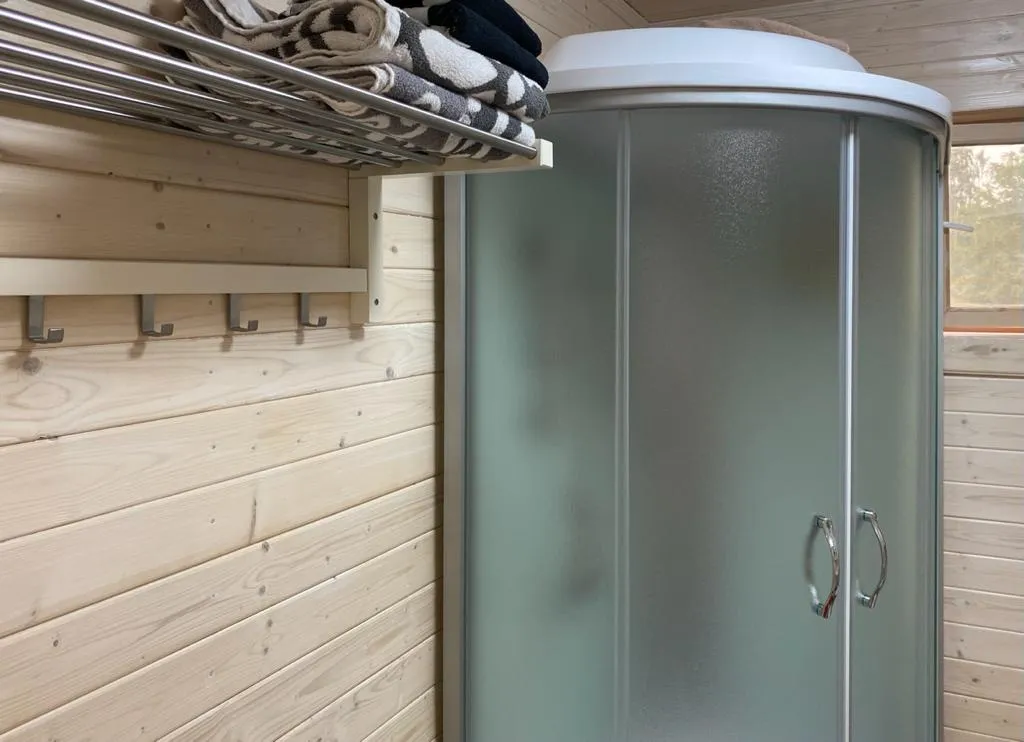 Уютный дом на берегу озера "Прозрачный берег №2"