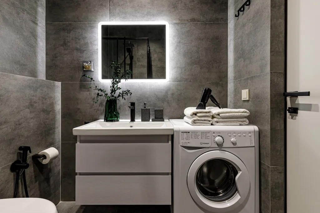 VIP-студия с роскошной ванной у панорамного окна