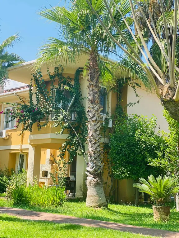 Современная вилла 3+1 с бассейном рядом с пляжем