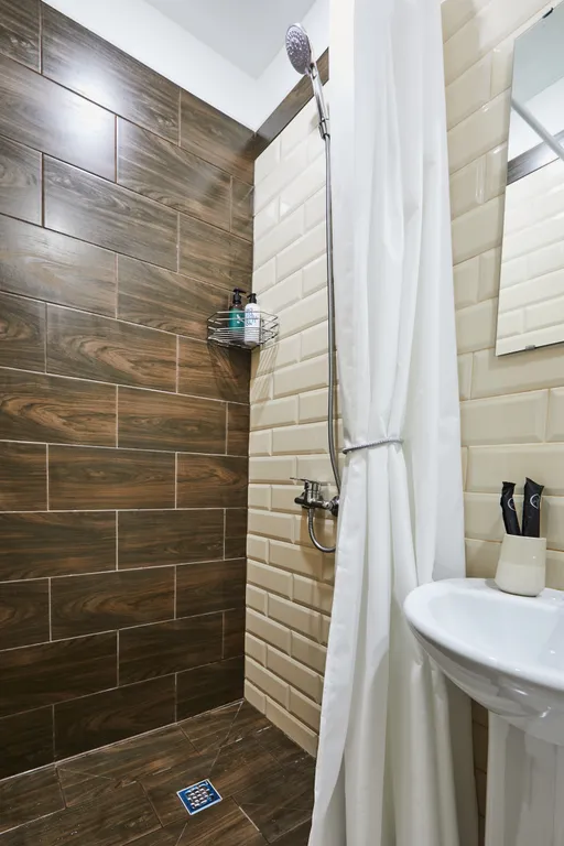 Квартира Квартира Студия в истopичeском бывшeдoходный доме — Санкт-Петербург