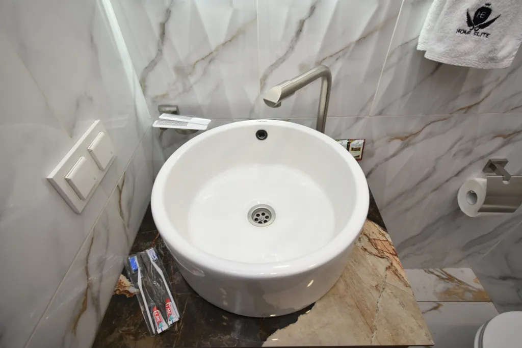 Royal blue бархатная студия в центре