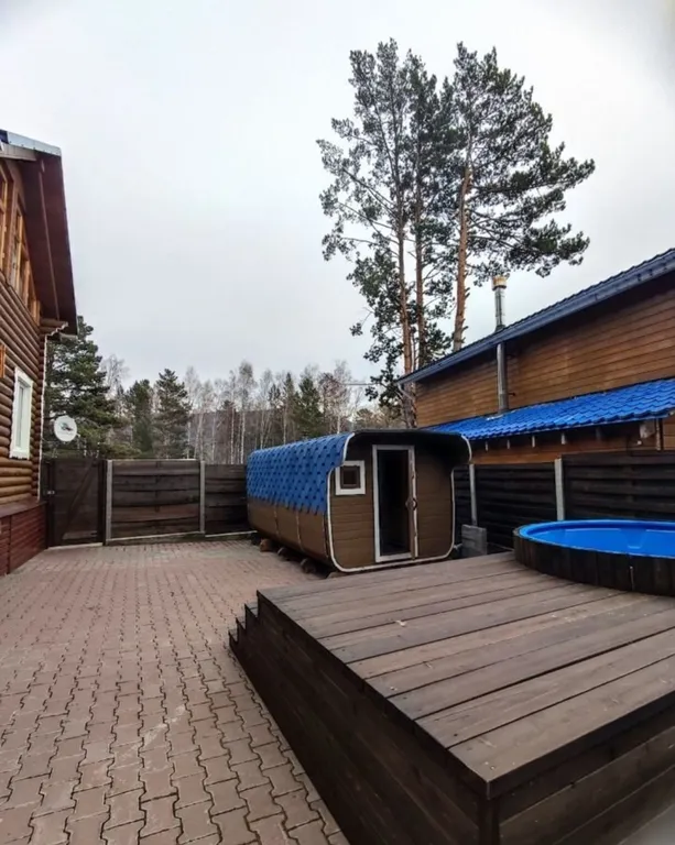 Уютный дом с камином и кедровой баней-бочкой на дровах