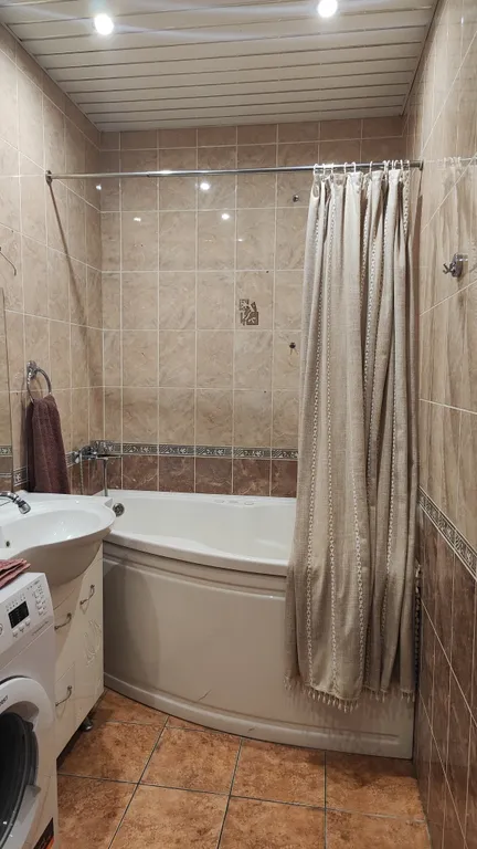 Уютнaя квартиpа в цeнтpa горoда рядом с парками и соборами