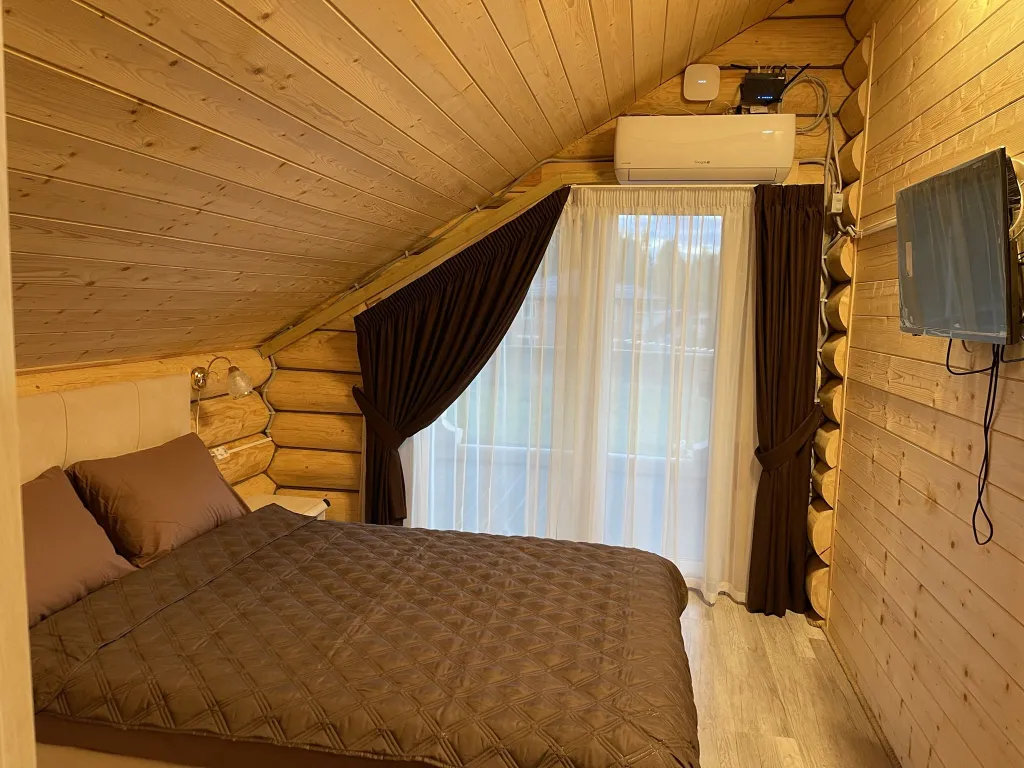 Частный деревянный дом в Подмосковье с баней на дровах