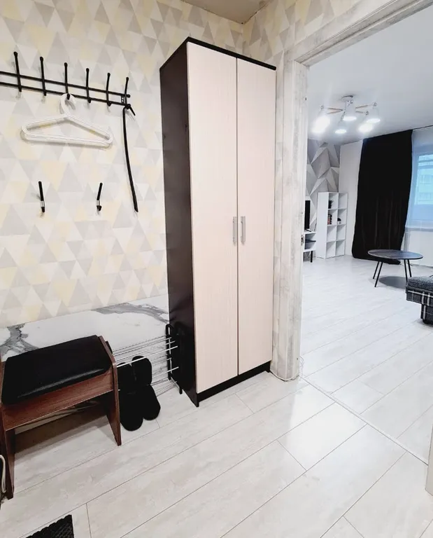 Со свежим ремонтом чистая однушка в центре