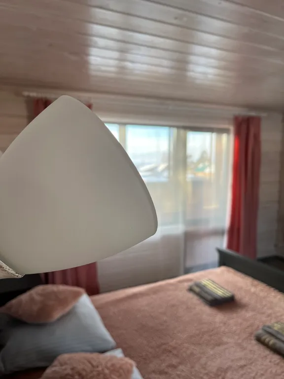 Благоустроенный дом на индивидуальной территории с видом на Байкал