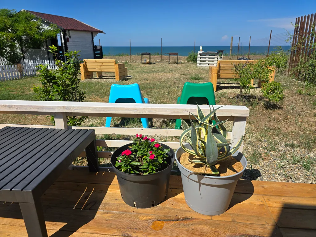 Коттедж Дом-студия Атмосфера с панорамой Азовского моря — Кучугуры