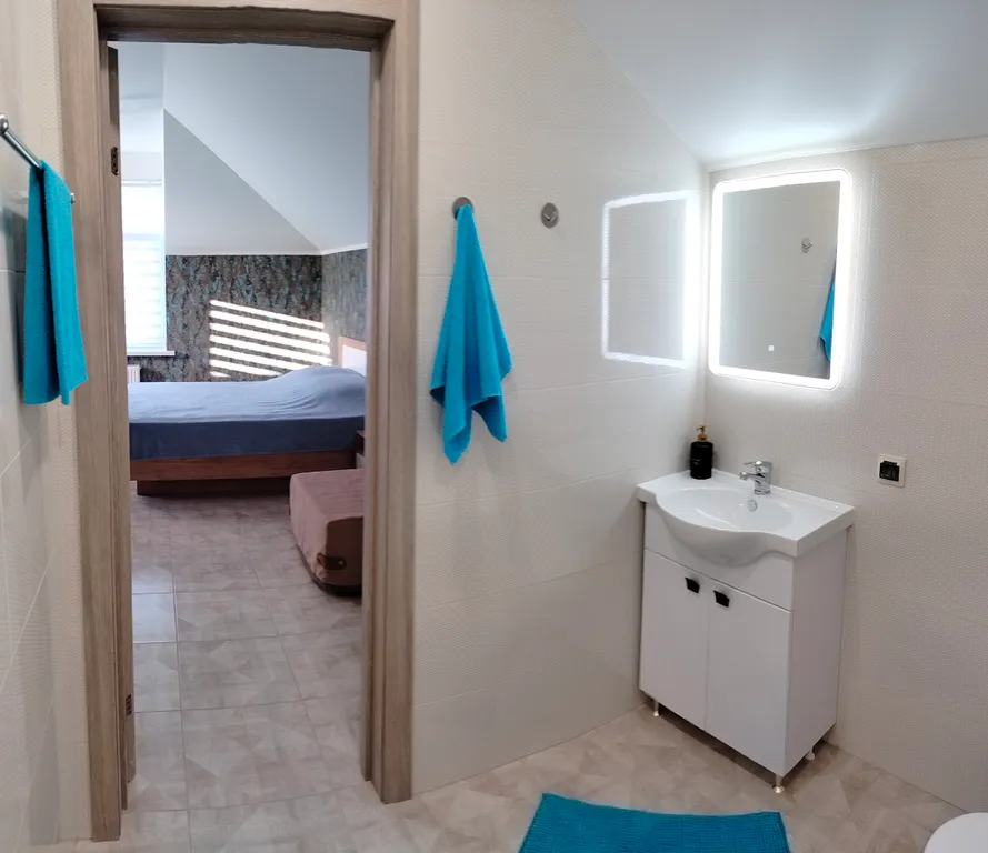 Большой дом с 5 изолированными комнатами в центре