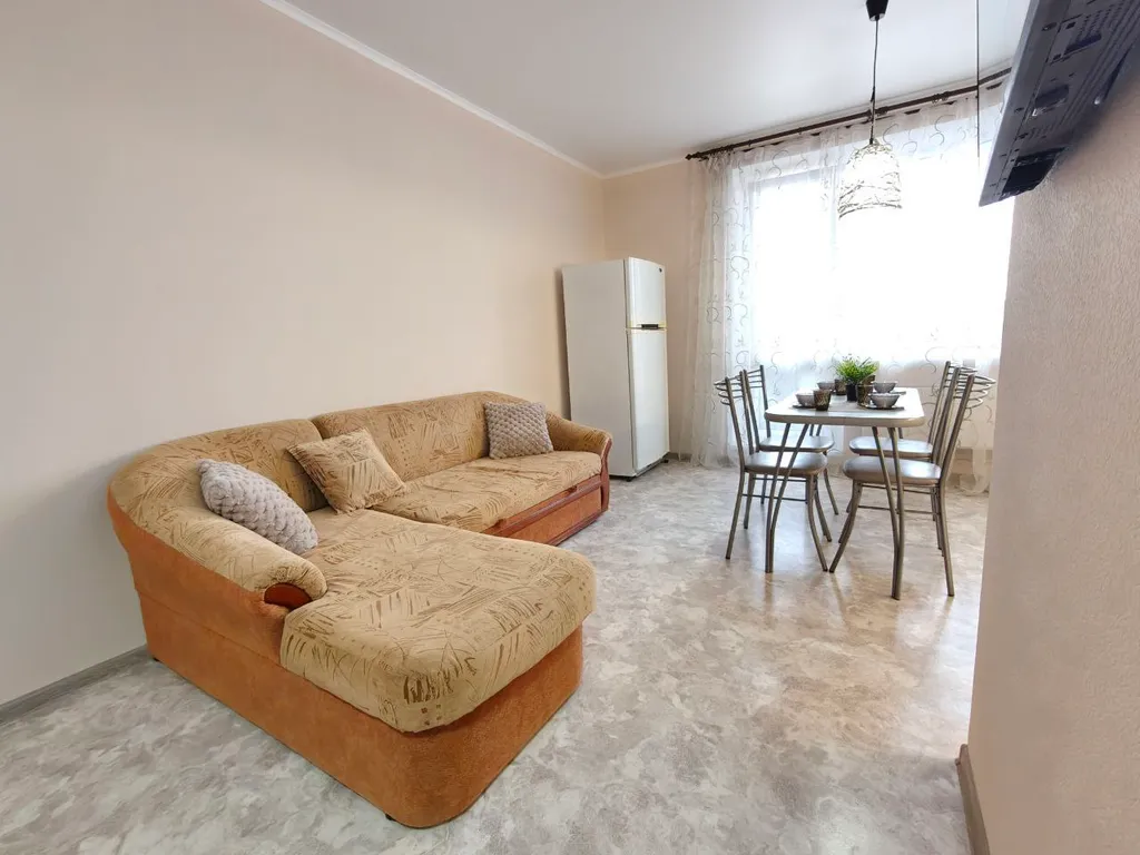 Светлая двухкомнатная квартира в новом микрорайоне