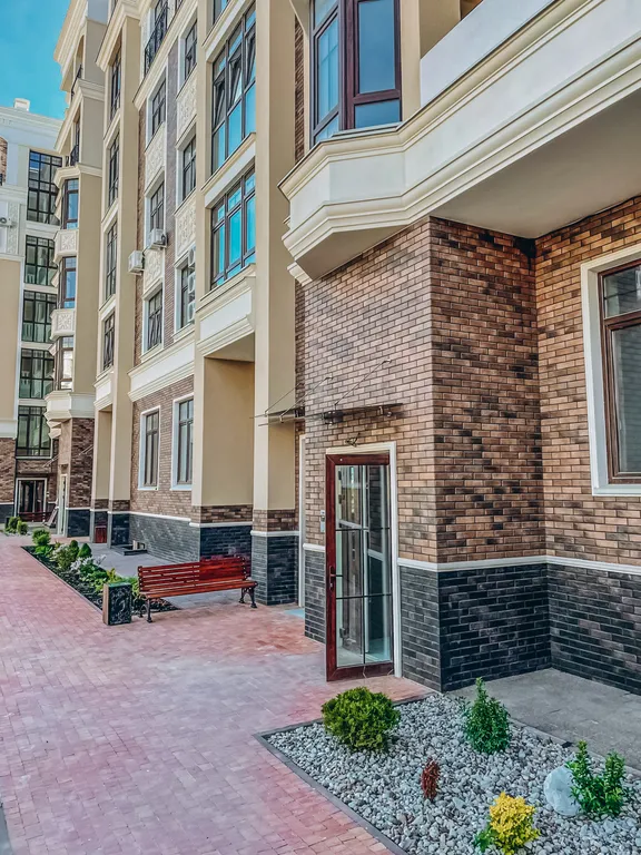 Дизайнерский апартамент с видом на море