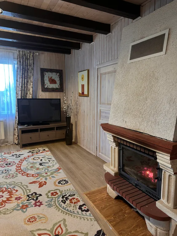 Загородный дом с баней и беседкой