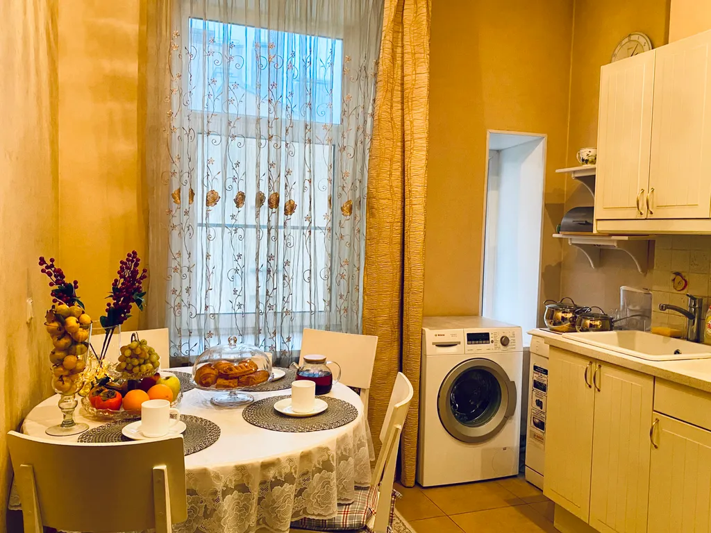 Квартира Уютная 3-к. квартира в сердце Петербурга (95,5 м², 3 кровати) — Санкт-Петербург