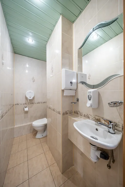 Большой коттедж с сауной