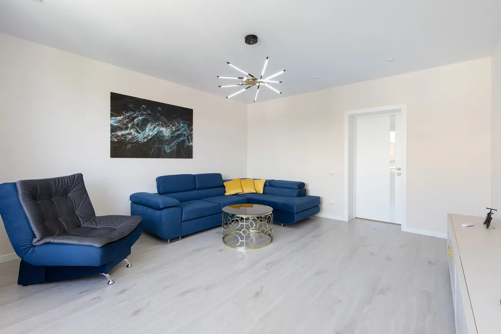 Двухкомнатная квартира у моря в центре Зеленоградска (до пляжа 300 м)