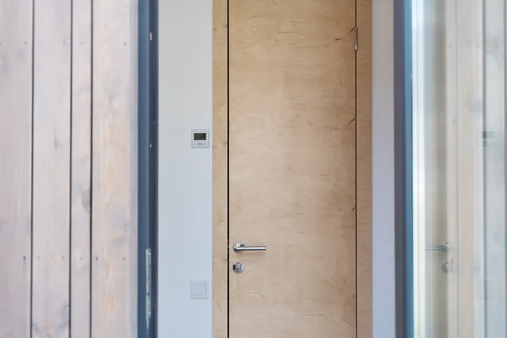 Уютный дом Японская куница с панорамными окнами с видом на лес