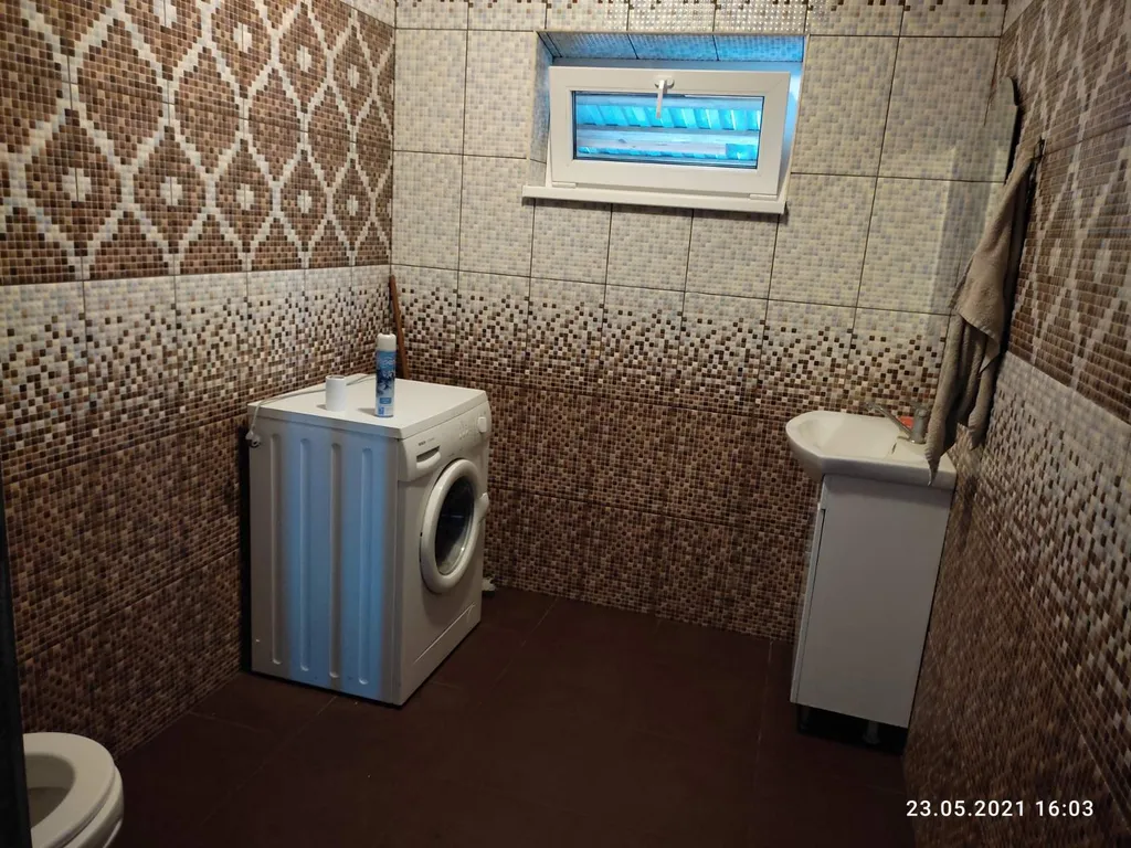 Дом-баня у реки