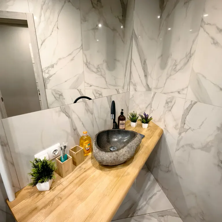 Дизайнерские апартаменты в центре города