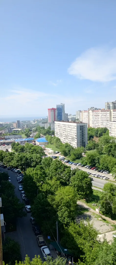 Вид из окна на город