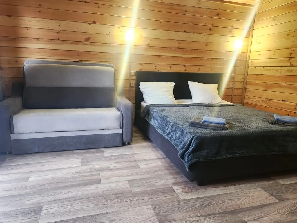 Летнее шале у бассейна