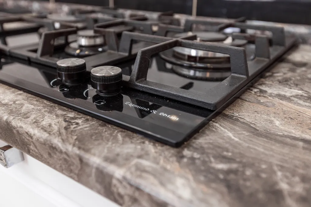 Квартира Квартира в ЖК Изумрудный город на берегу моря с бассейном — Геленджик