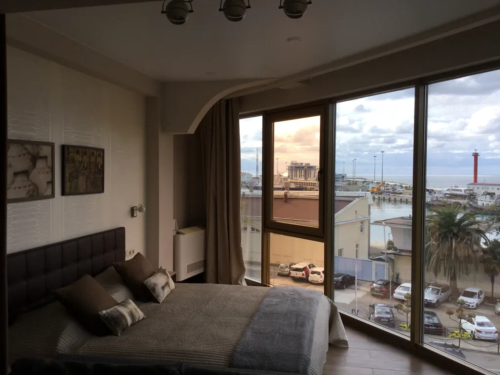 Апартаменты в центре с видом на море