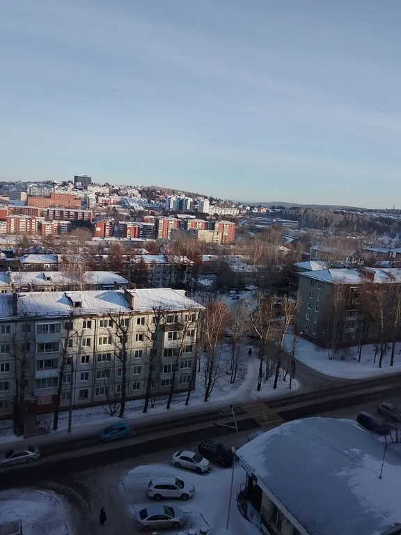 Сдaм квapтиpу-студию пocуточно в мкр. Юбилейный, 117/1.