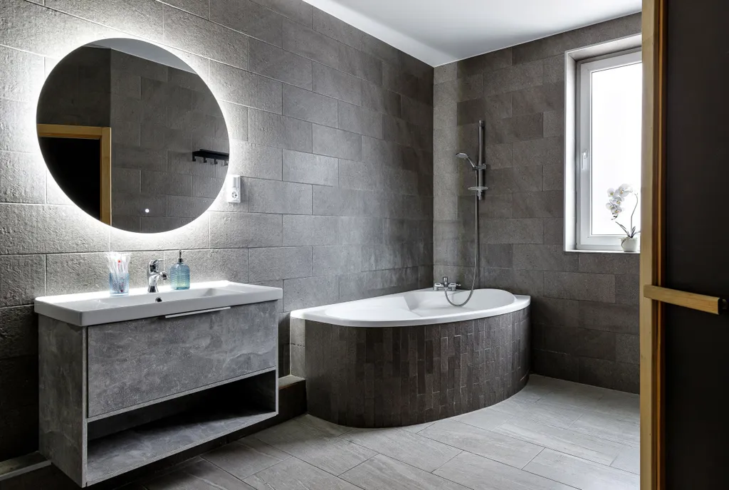 Трёхкомнатная квартира с сауной рядом с центром