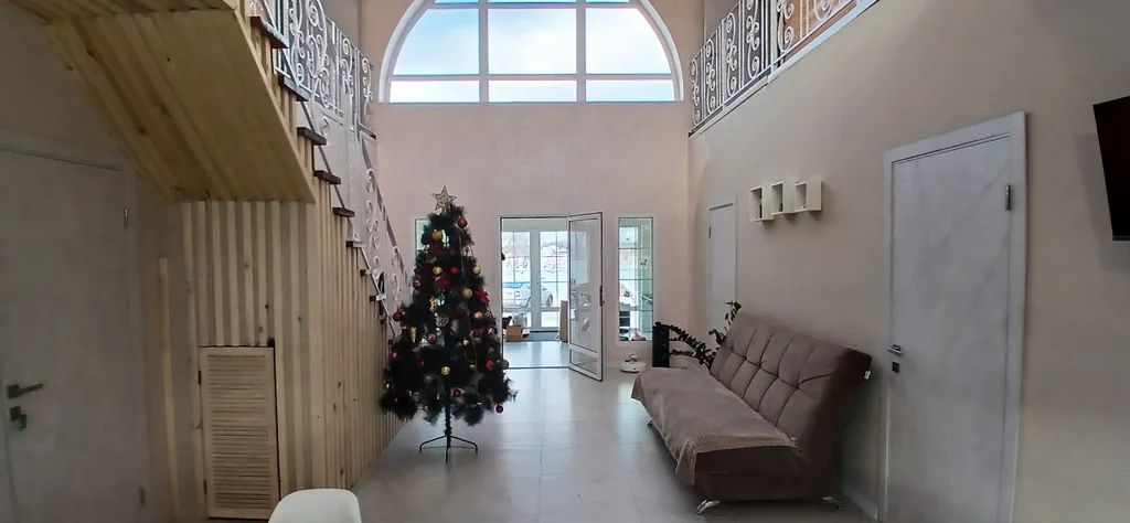 Большой уютный дом