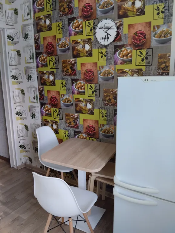 Квартира, в самом центре посёлка, рядом с горой, тёплая, чистая