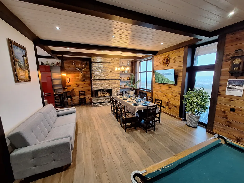 Дом на Набережной