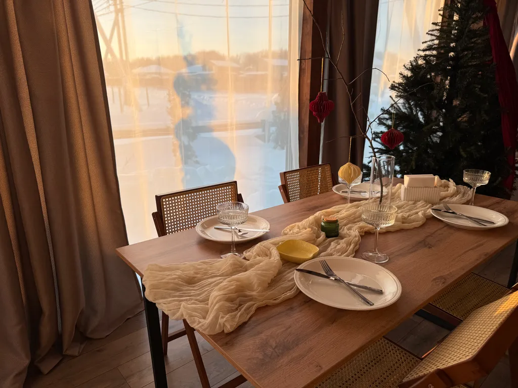 Дом с панорамными окнами • на 6 человек • внутри ЦКАД