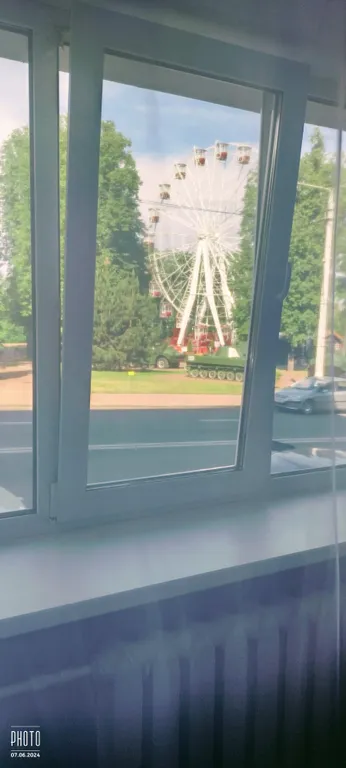 Уютная квартира в самом центре на набережной с видом на парк победы