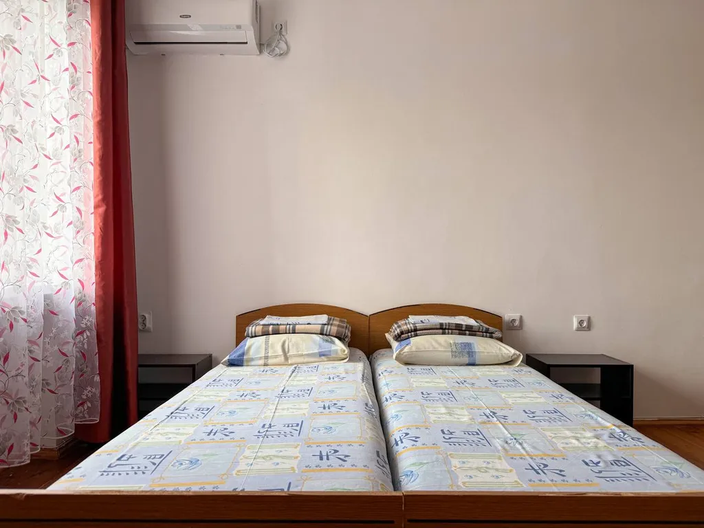 Четырёхместный номер с видом на город