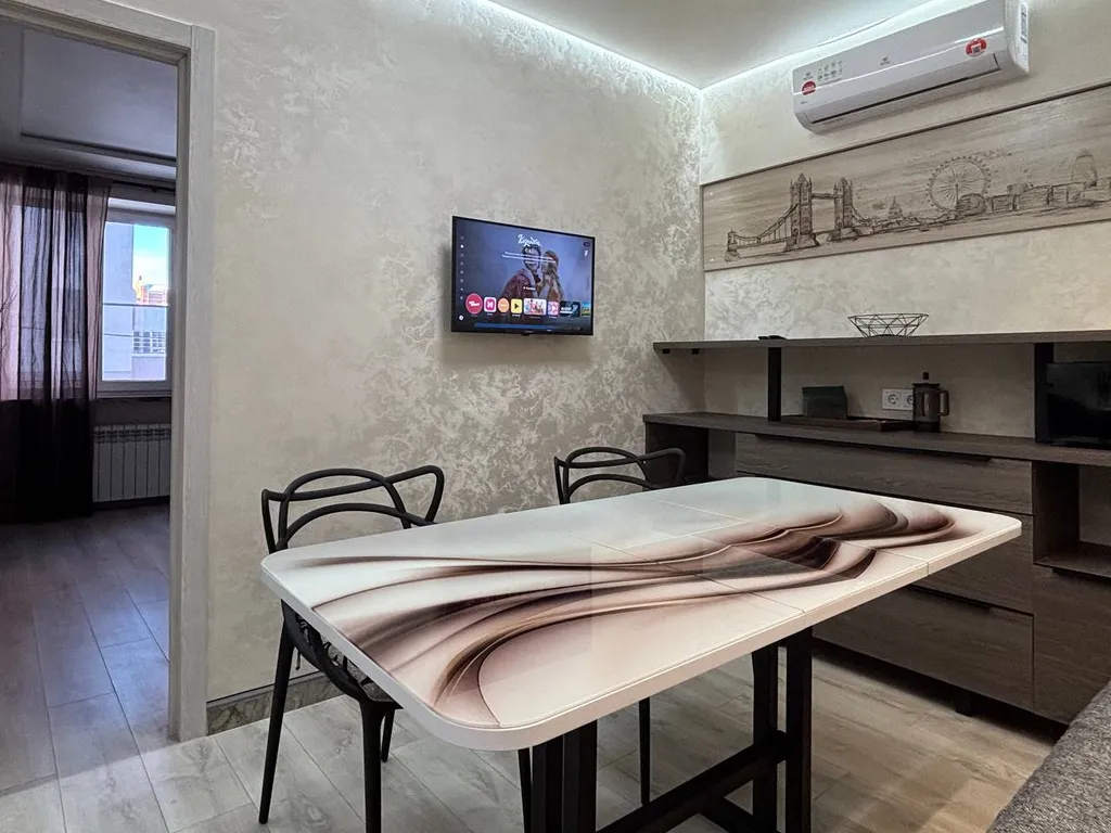 Квартира Просторная, чистая двушка с кухней-столовой в историческом центре — аренда посуточно в Воронеж