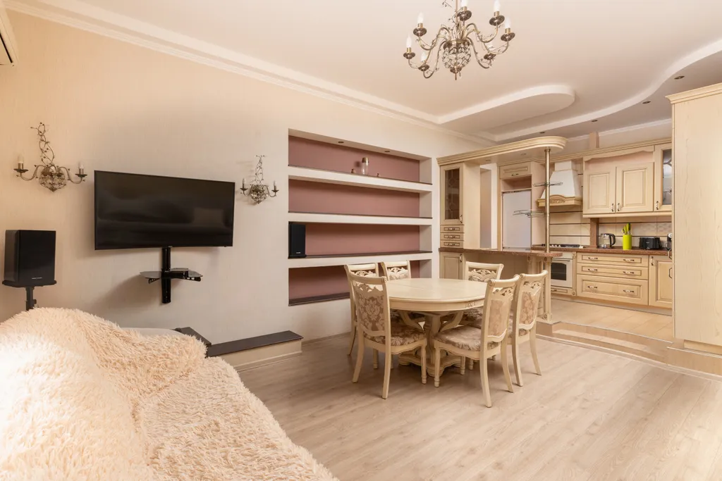 Большая квартира у моря